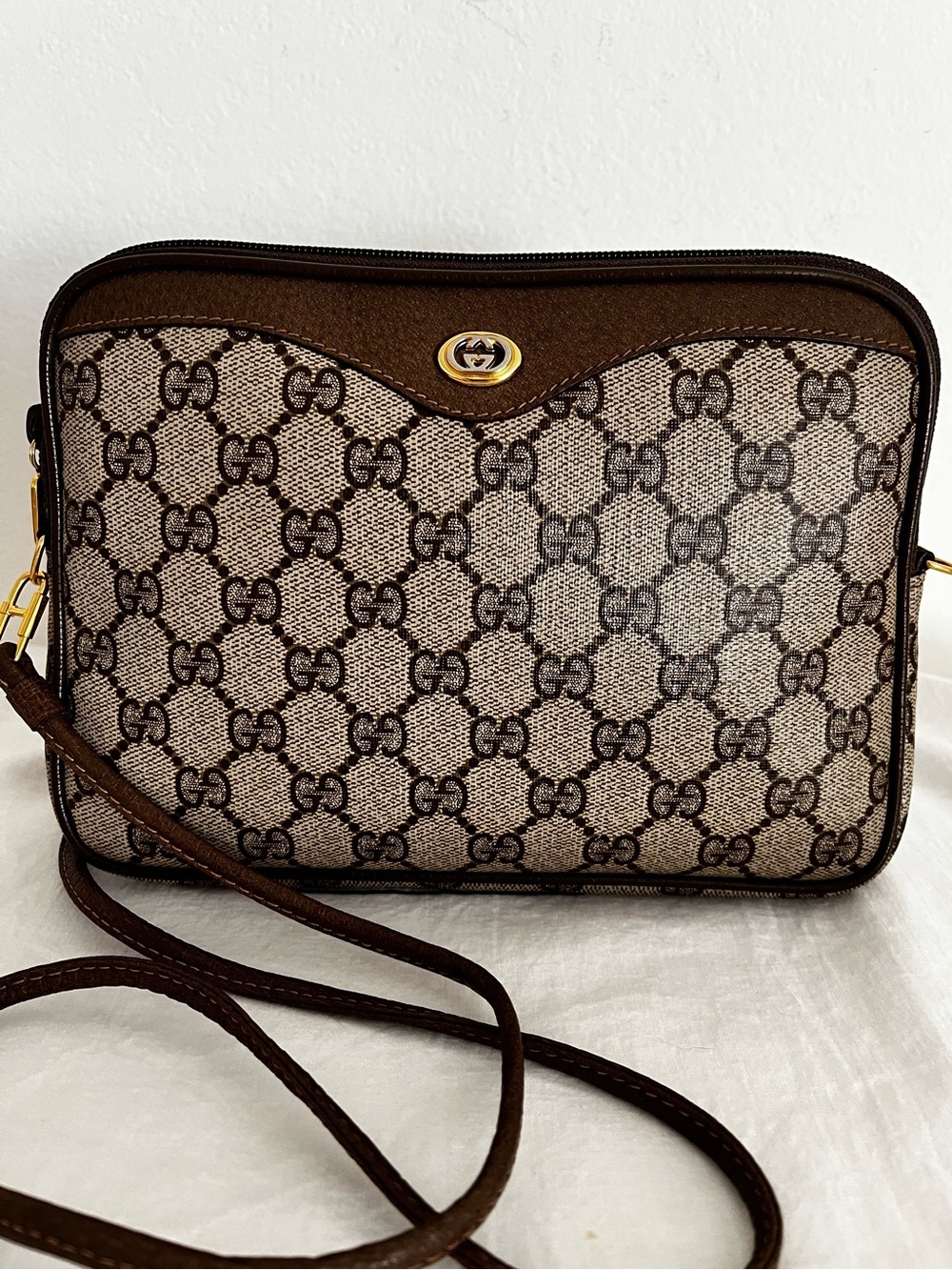 Rare Gucci GG Supreme Crossbody Clutch Camera Bag Accessory Collection Late1970s